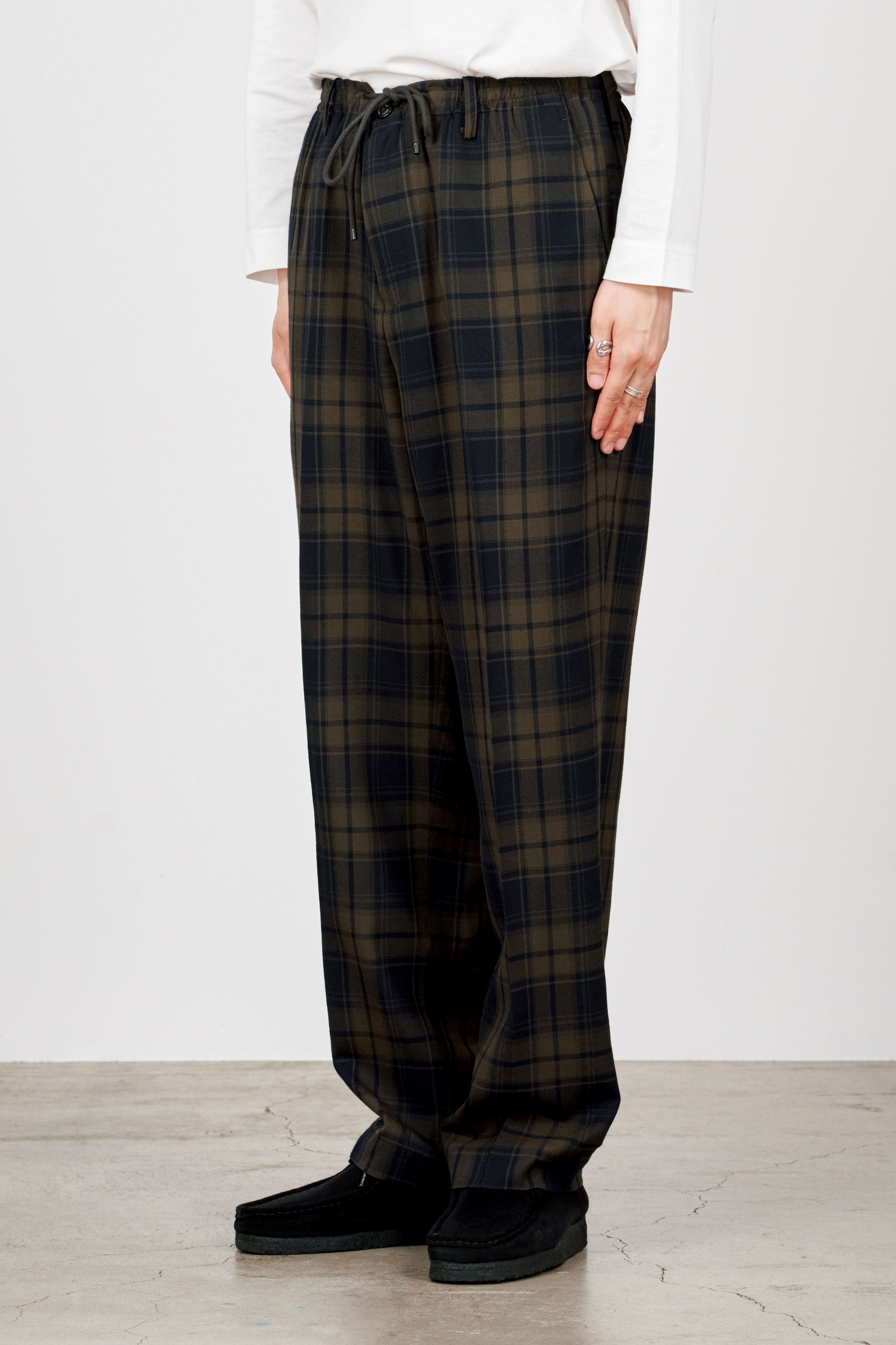 2/72 ORGANIC WOOL CHECK VIYELLA FLAT FRONT EASY TROUSERS, Brown Check
