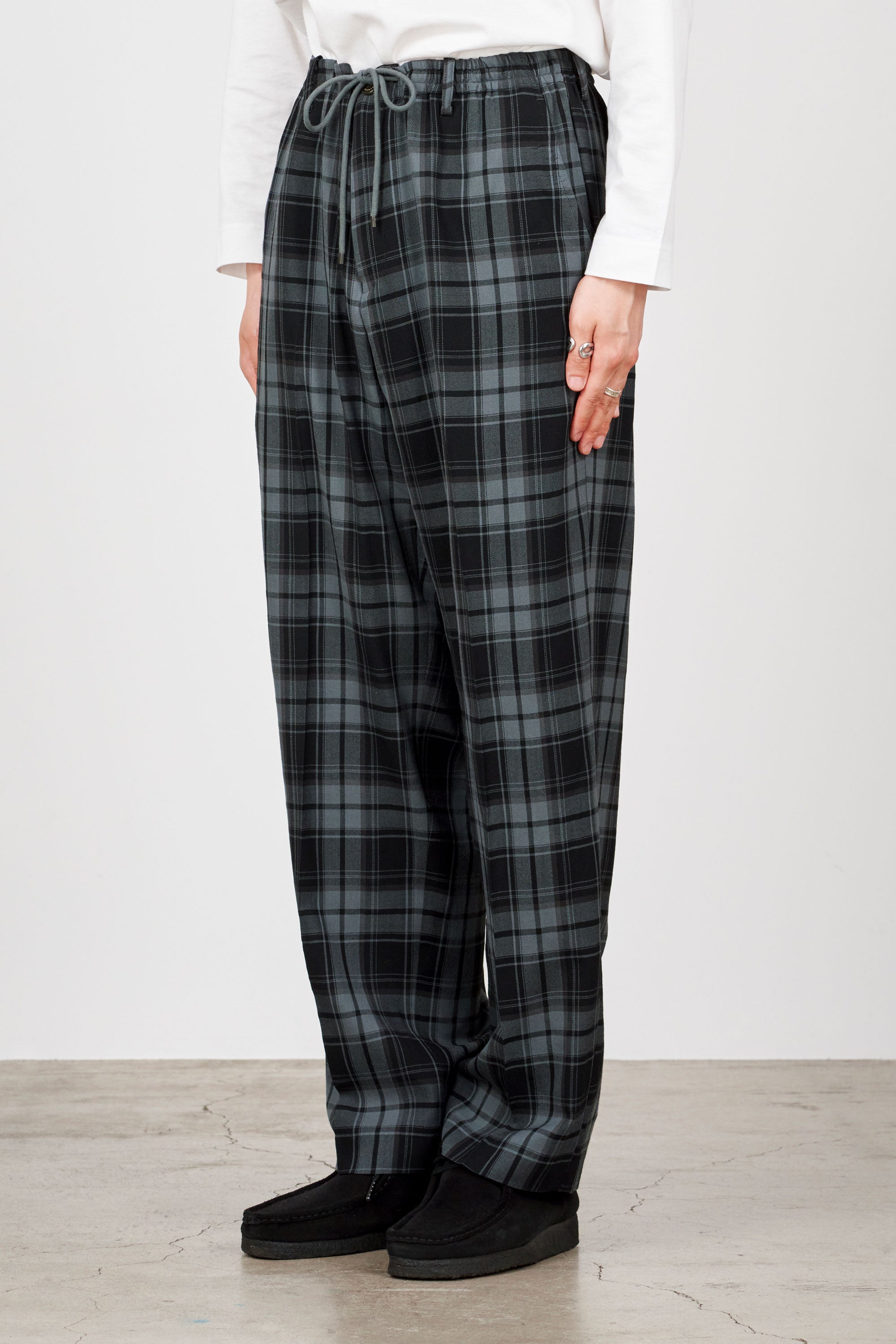 2/72 ORGANIC WOOL CHECK VIYELLA FLAT FRONT EASY TROUSERS, Blue Check