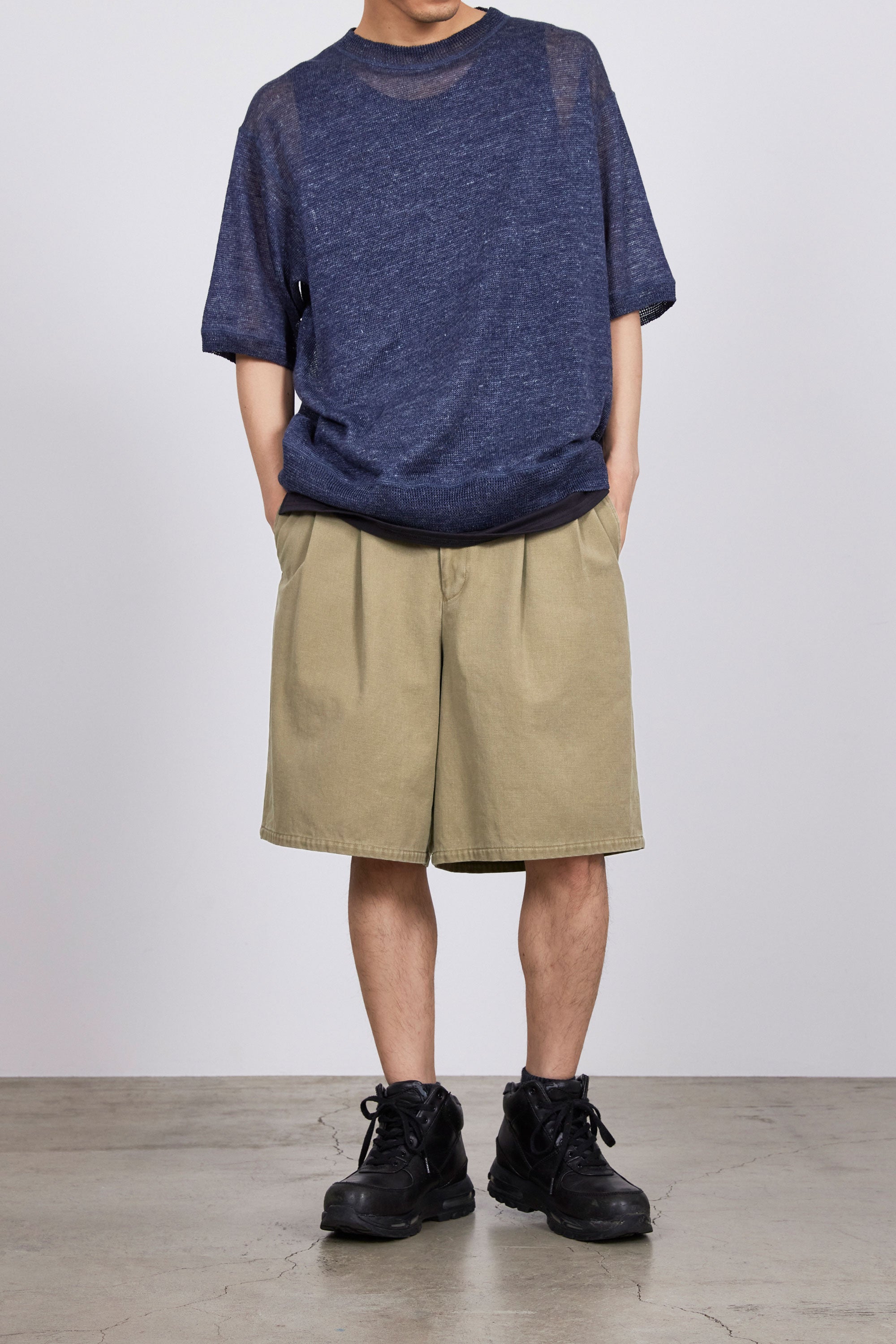 ORGANIC COTTON GABARDINE OFFICER PANTS 2TUCK SHORTS, Beige