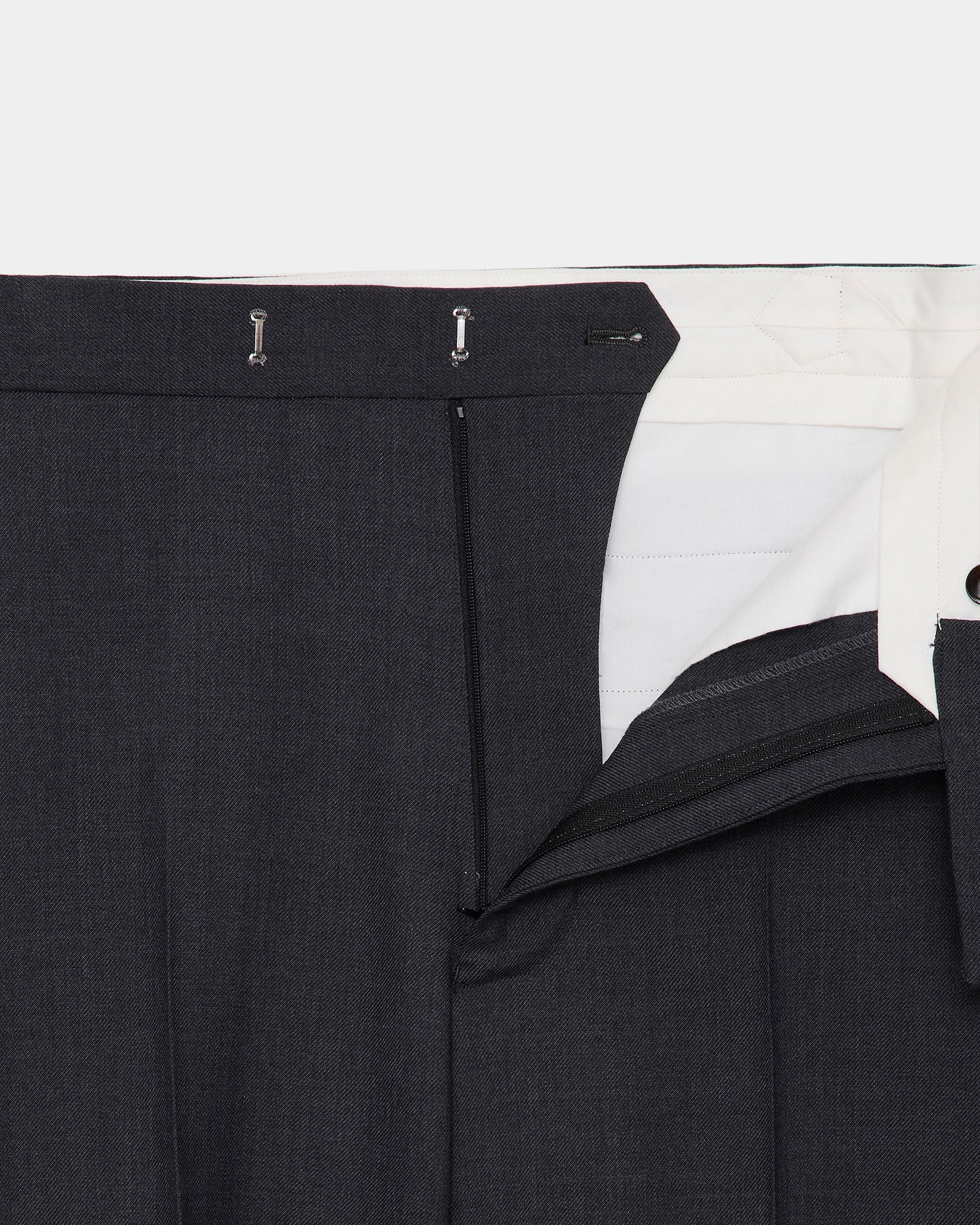 リサイクルポリエステル ノンミュールジングウールギャバジン / レギュラーストレートトラウザーズ, Charcoal Gray