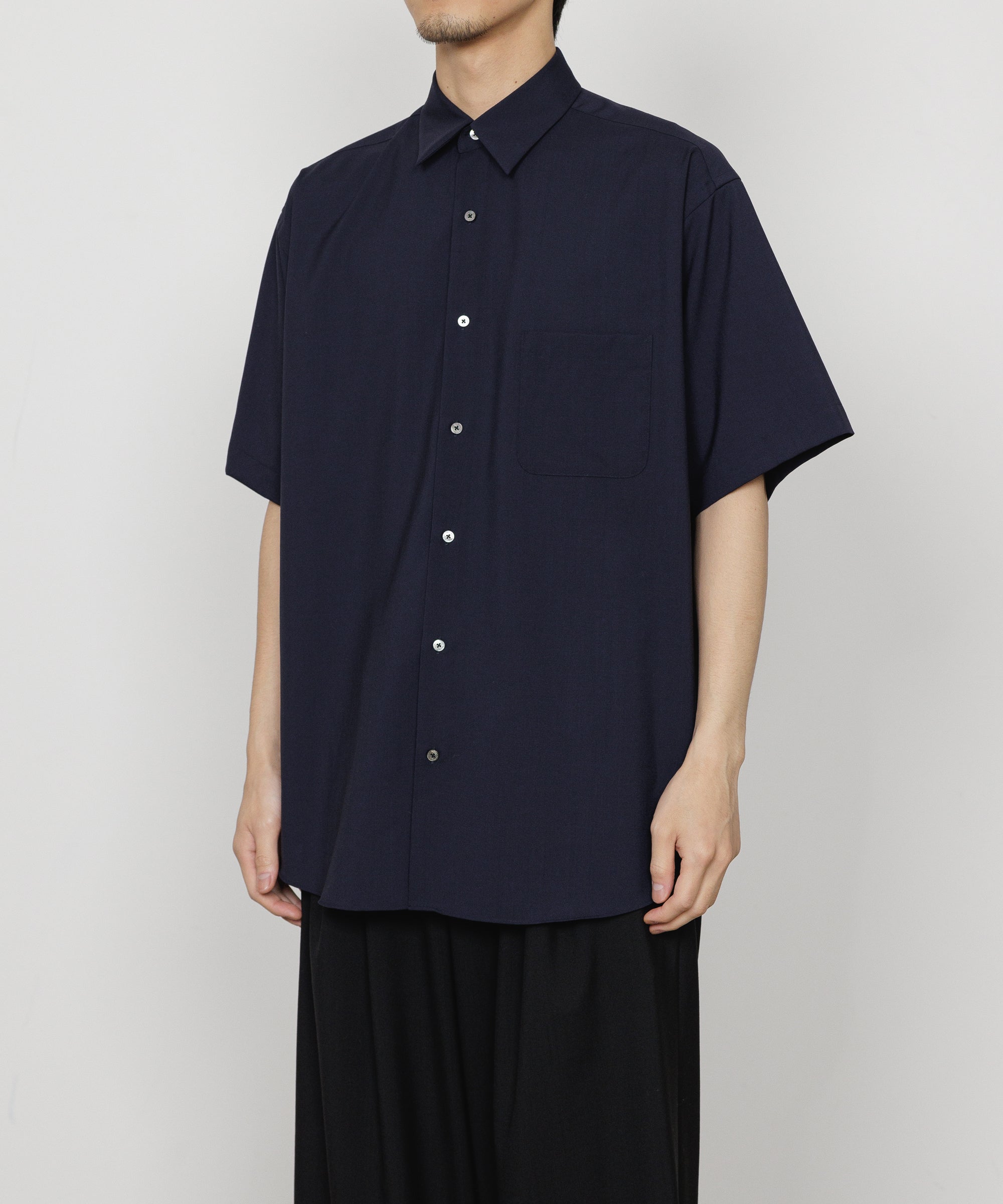 オーガニックウール 2/80 トロピカル / コンフォートフィットS/Sシャツ, Navy