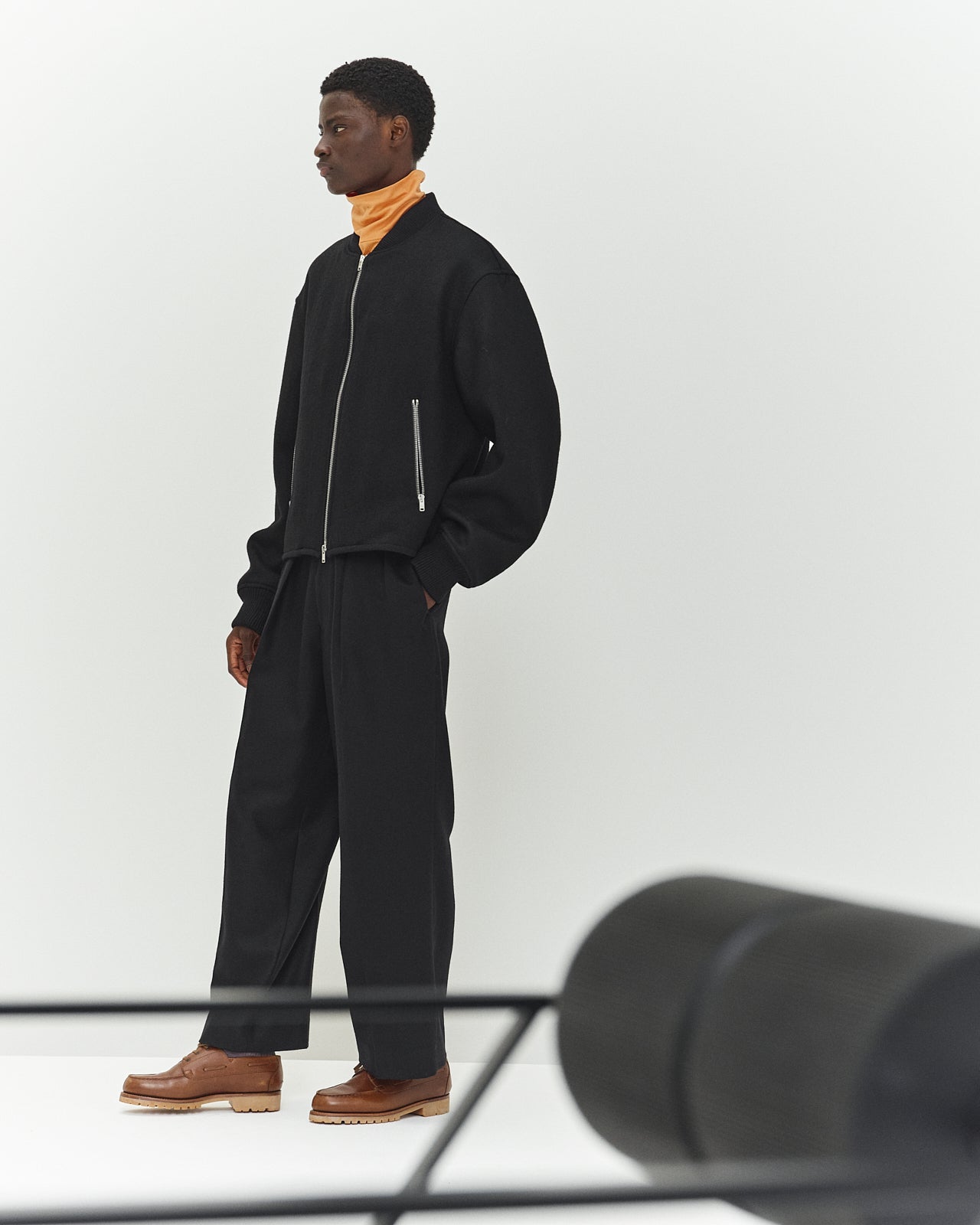 ORGANIC WOOL DOUBLE CLOTH SHORT BOMBER JACKET, Black