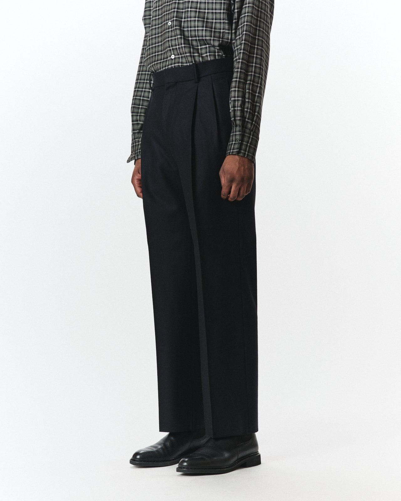2/2/96 Wool Flannel / Double Pleated Straight Trousers, Black