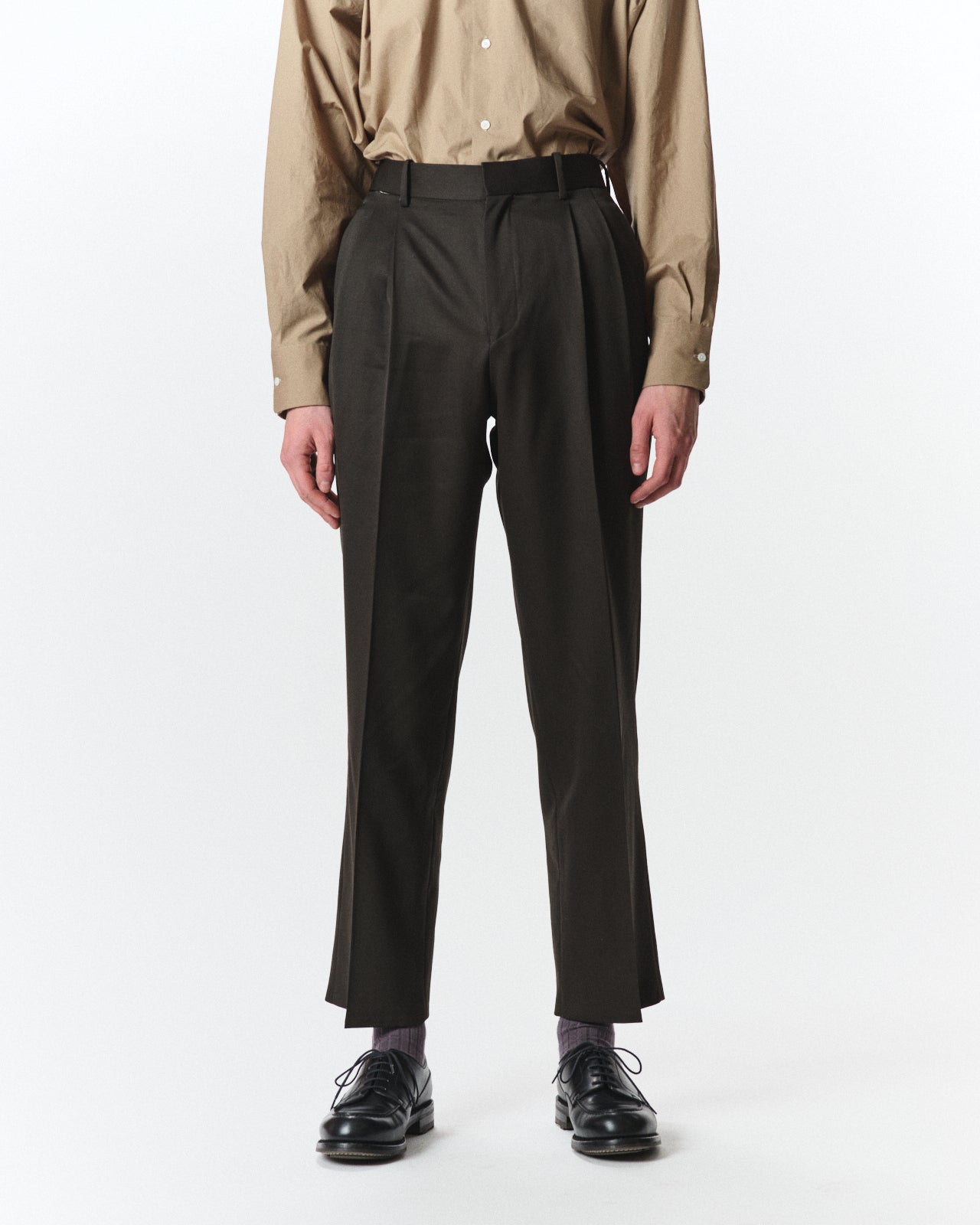 オーガニックウール 2/80 ギャバジン / ダブルプリーテッドストレートトラウザーズ, Dark Olive