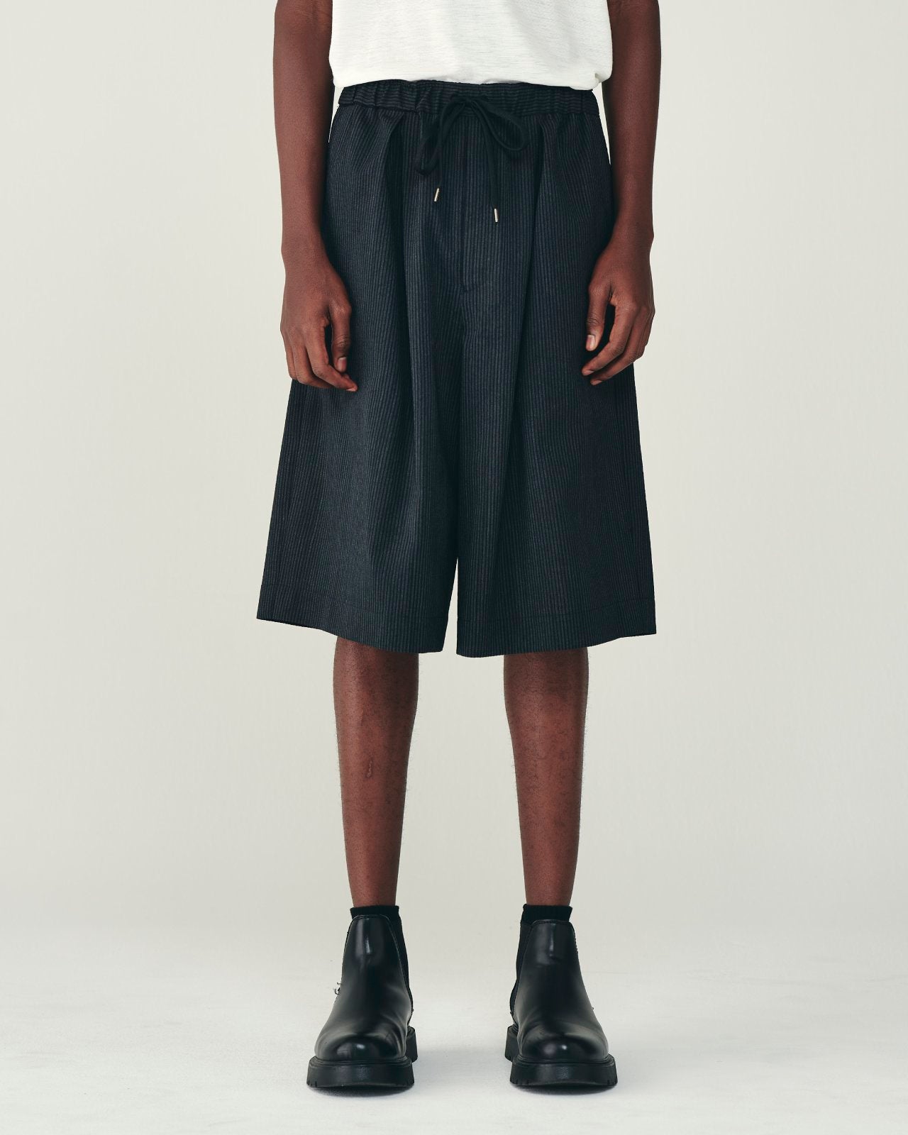 ウールシアサッカー / ダブルタックショーツ, Black X Gray – MARKAWARE