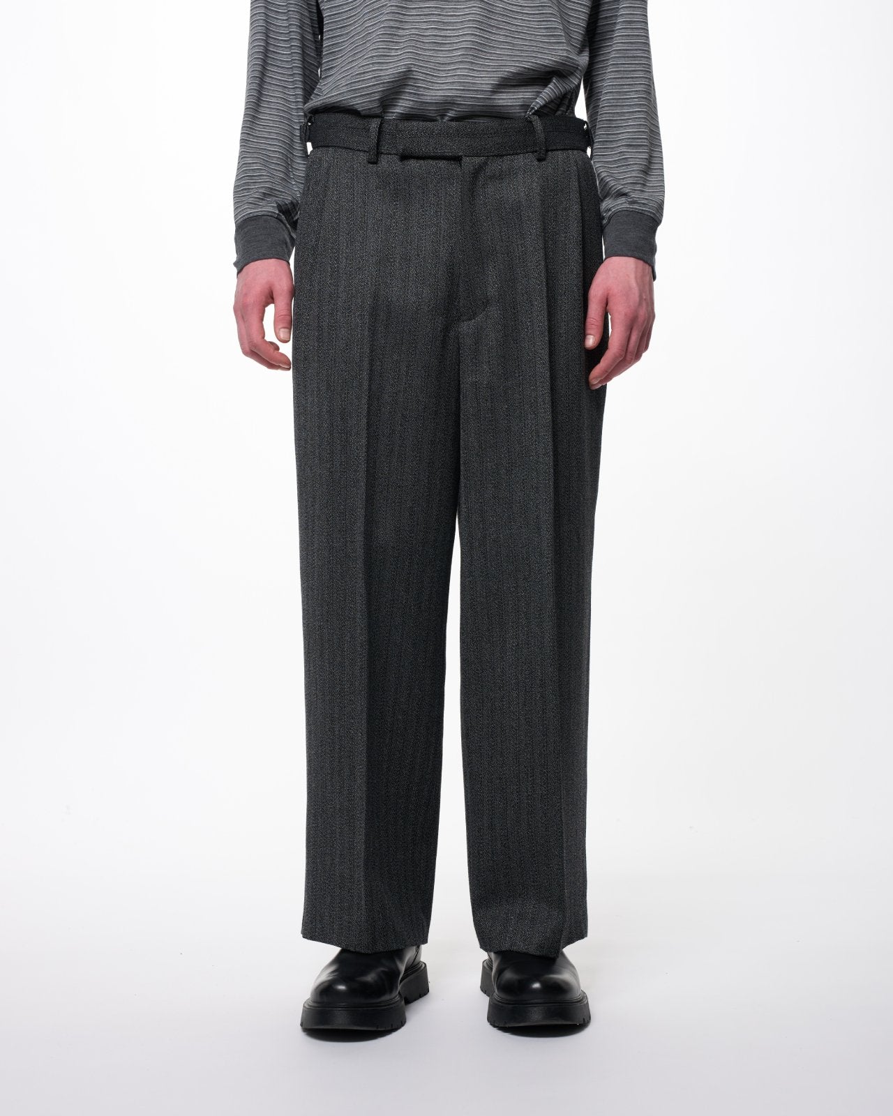 Organic Wool Twisted Melange Herringbone / Single Pleat Wide Trousers, Gray
