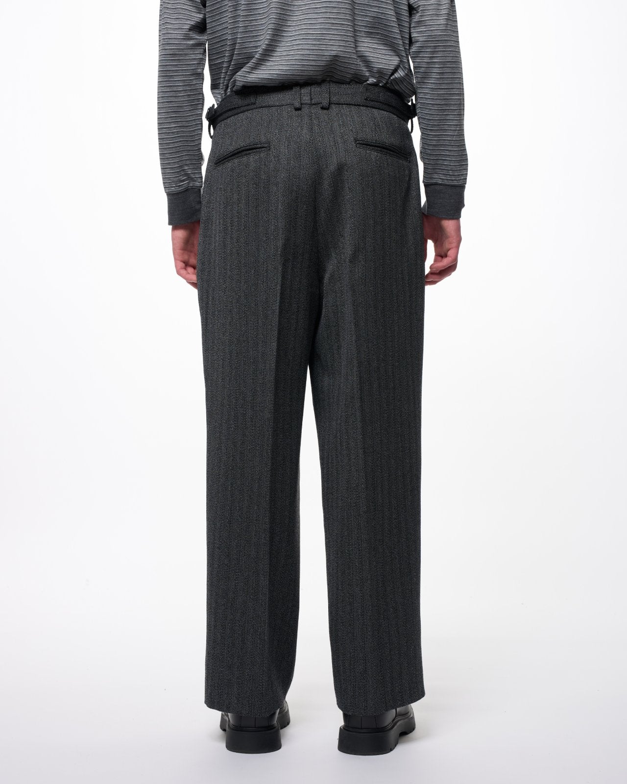 Organic Wool Twisted Melange Herringbone / Single Pleat Wide Trousers, Gray