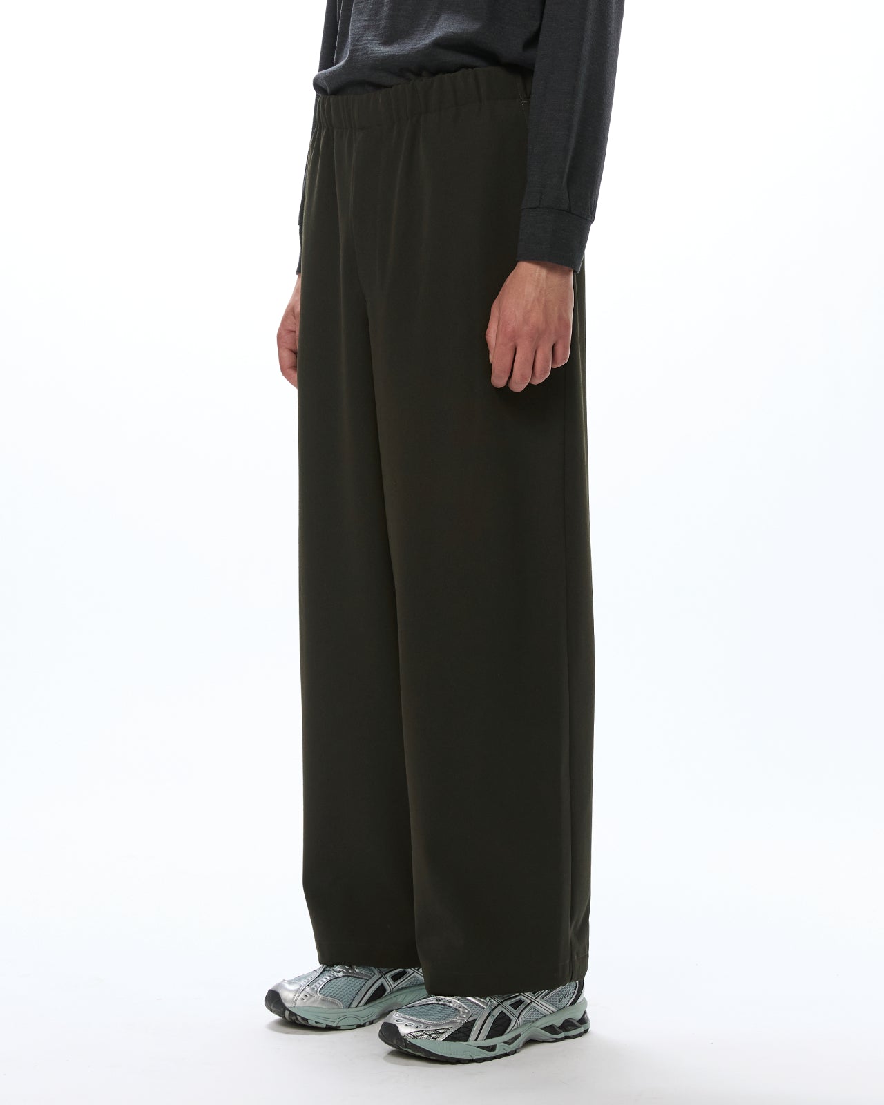 Wool Gabardine Washer Tumbler / Wide Cylinder Fit Easy Pants, Dark Olive