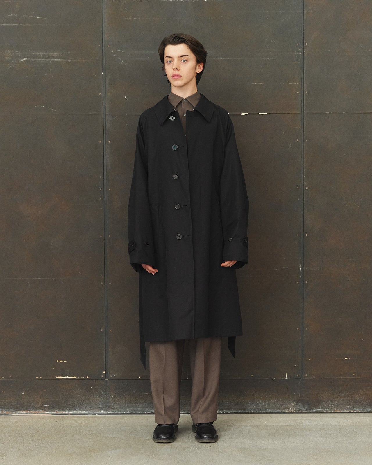 ORGANIC GIZA GABARDINE REVERSIBLE SINGLE TRENCH COAT, Black