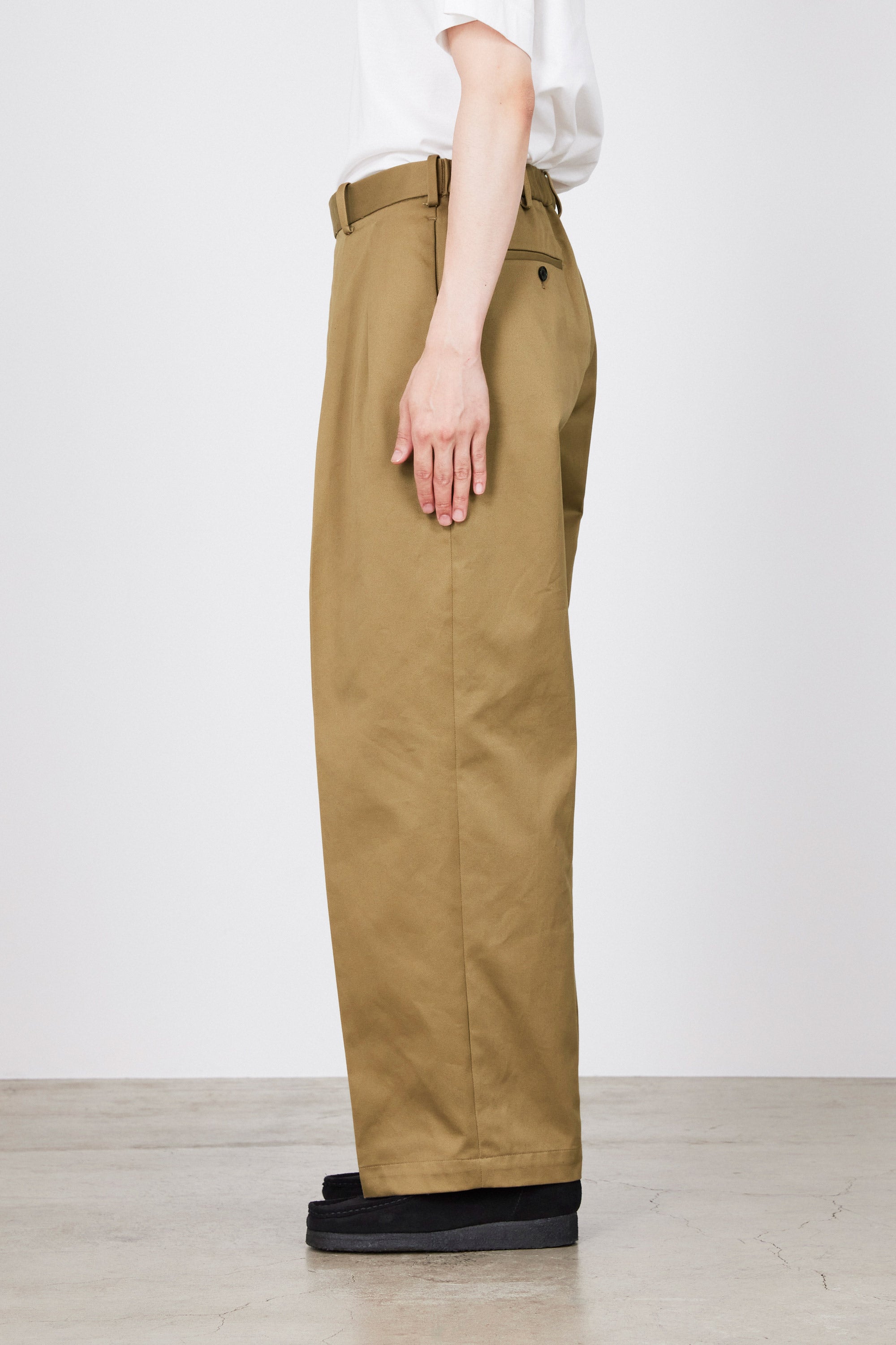 Pleated Trousers Beige