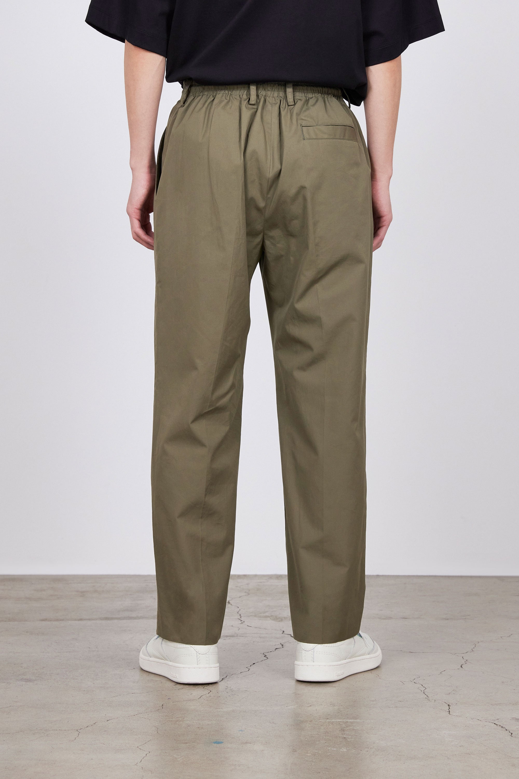 ULTRA LIGHT ALL WEATHER CLOTH FLAT  FRONT TAPERED EASY TROUSERS, Sage Green