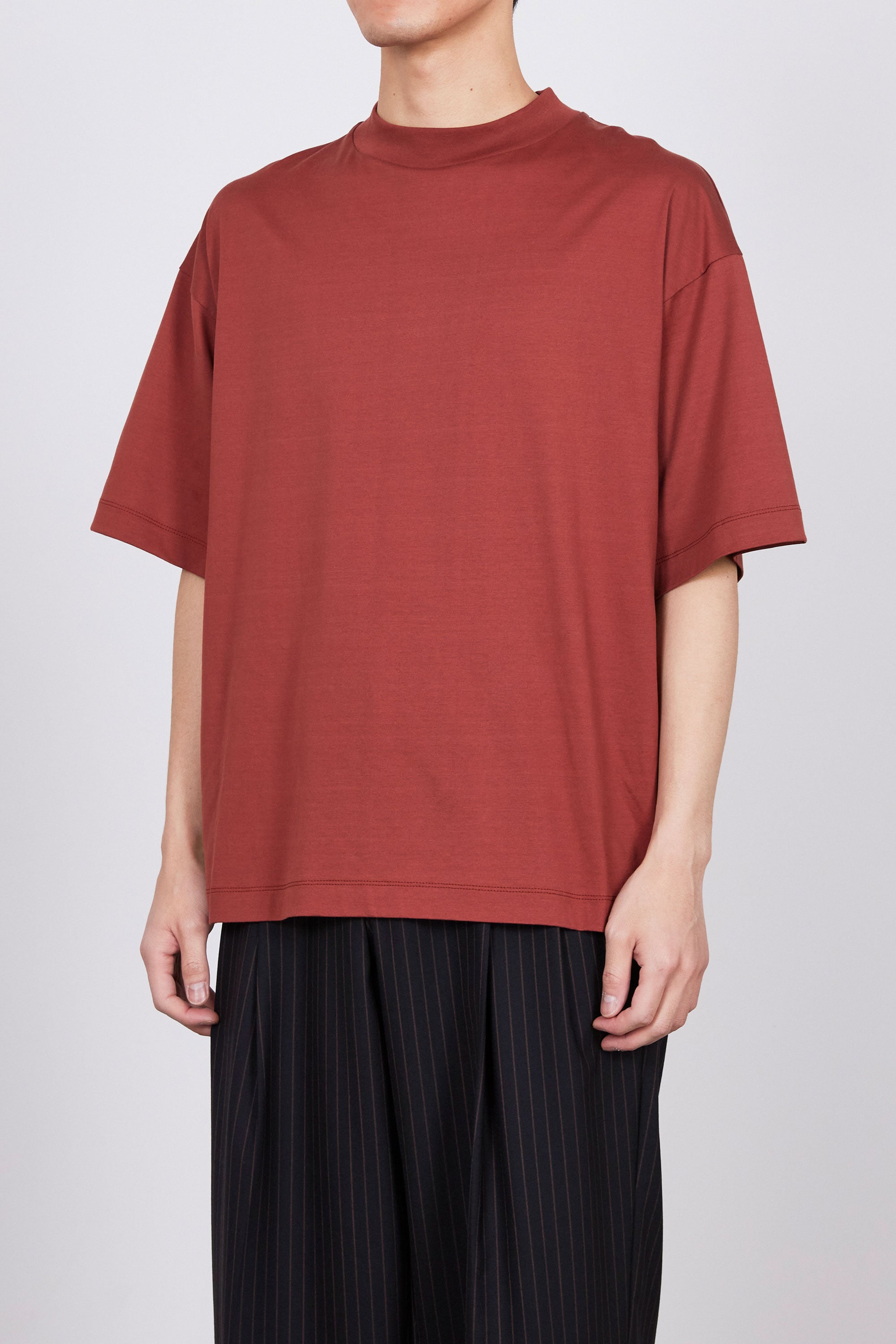 オーガニックGIZA 80/2天竺 / コンフォートフィットモックネック Tee, Falu Red