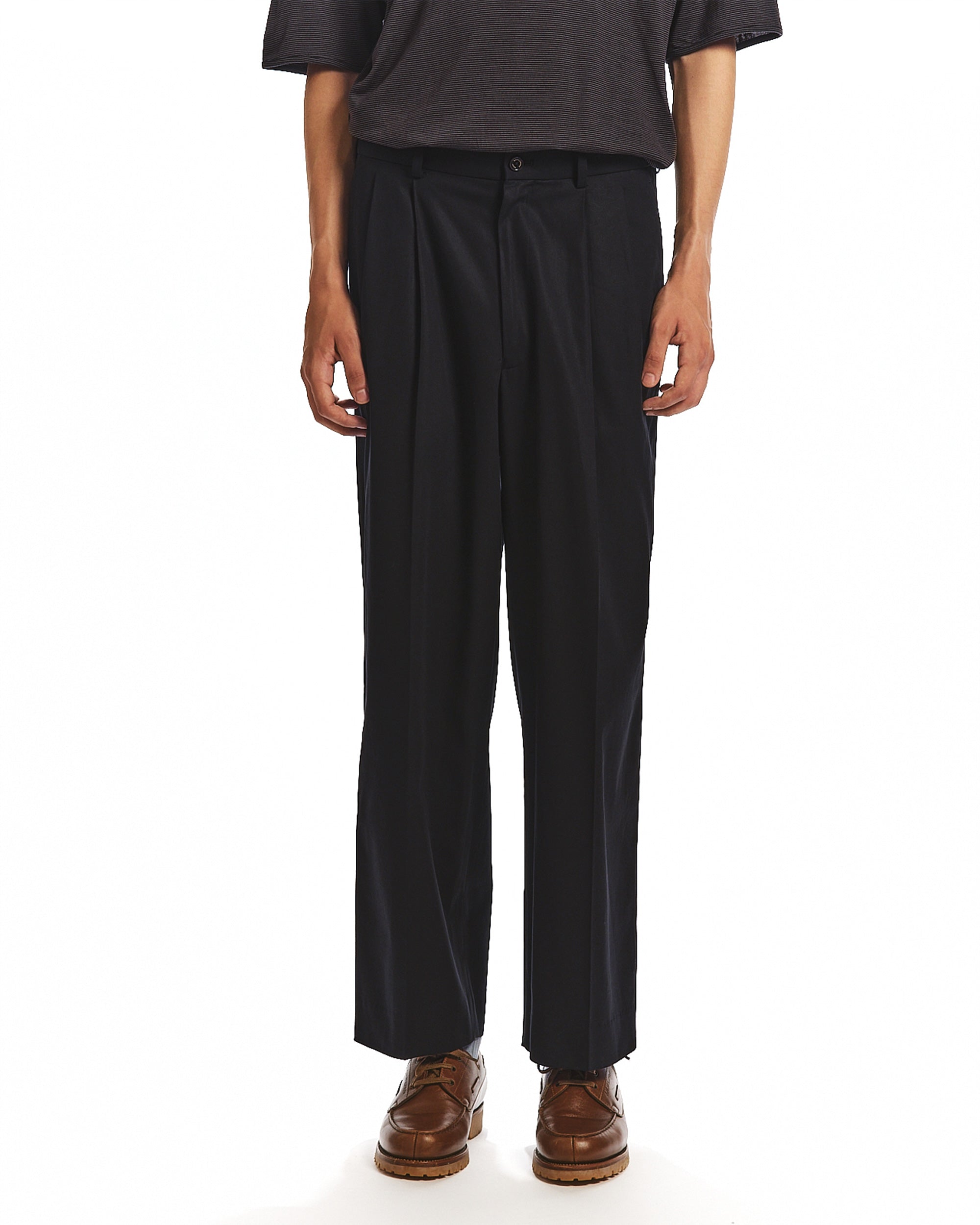 ORGANIC COTTON VOILE YARN TWILL CLASSIC FIT DOUBLE PLEATED TROUSERS, Black