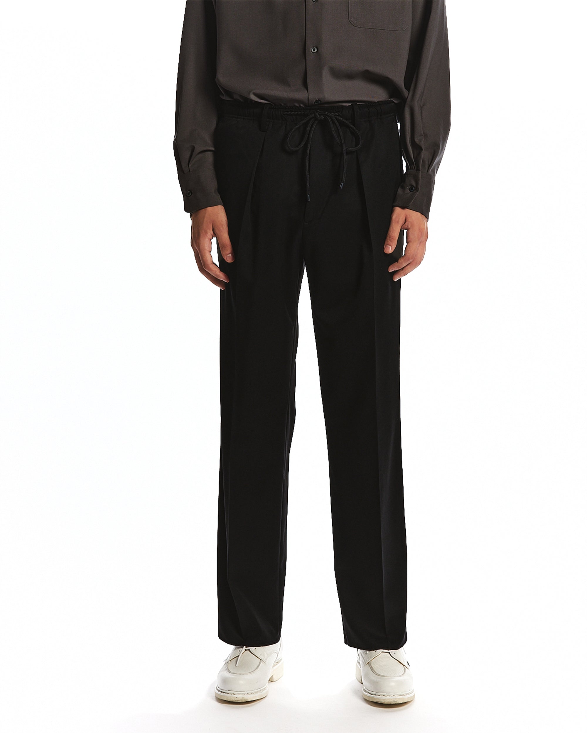 SUPER 160's WOOL GABARDINE ONE TUCK TAPERED EASY PANTS, Black