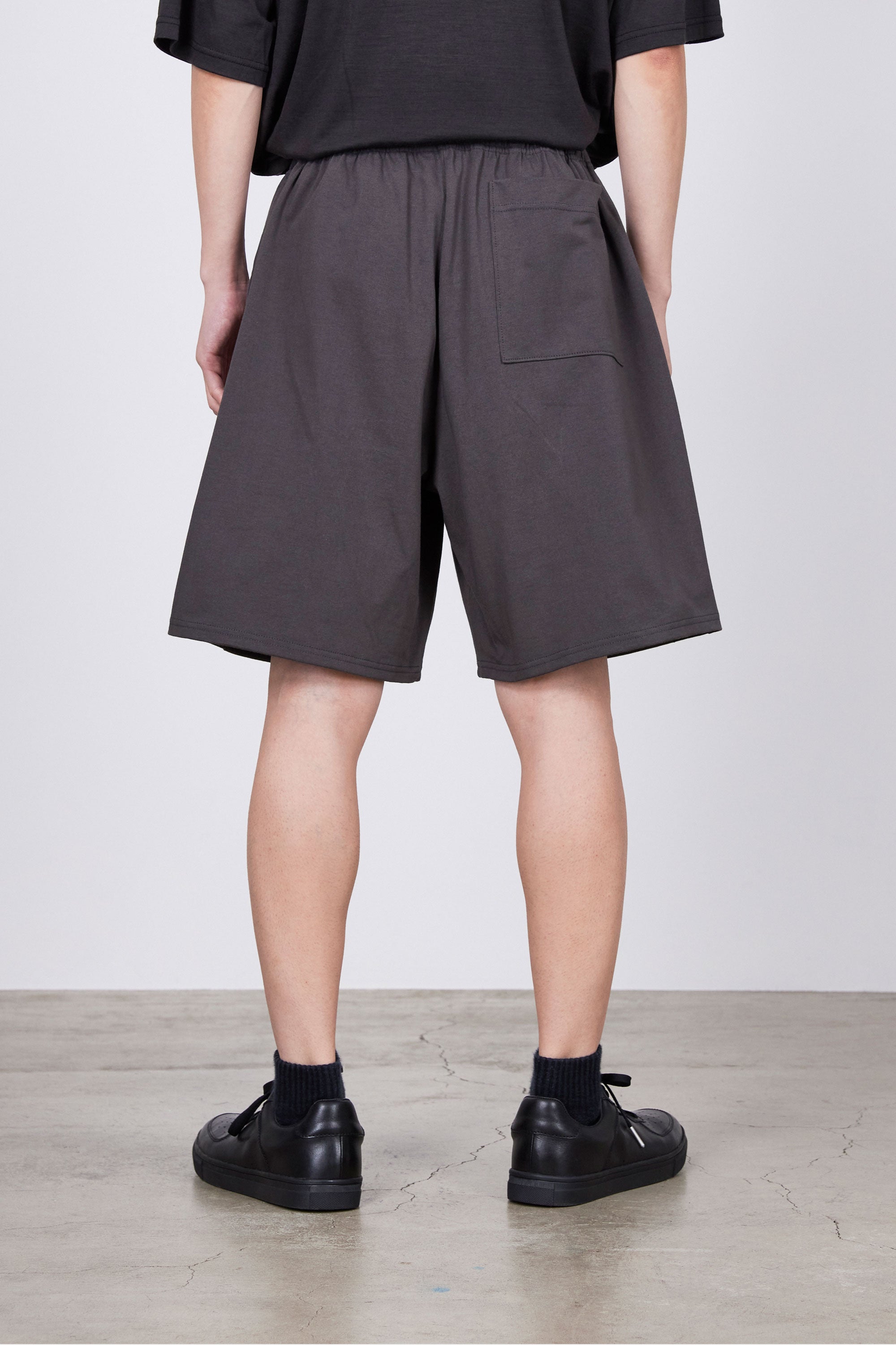 30//1 ORGANIC COTTON KNIT DOUBLE KNEE SHORTS, Charcoal
