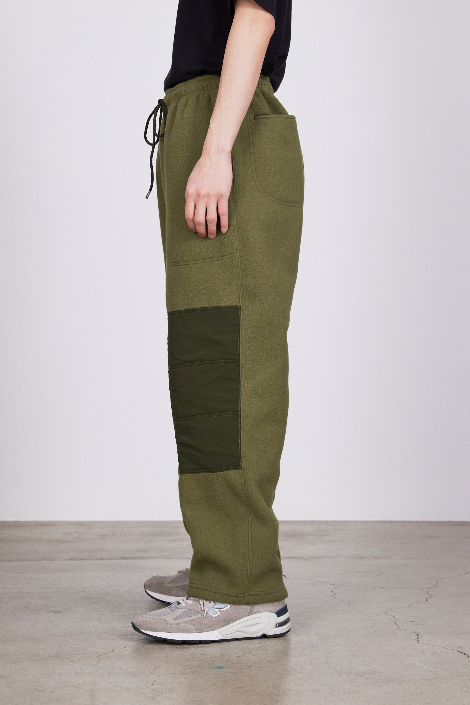 RECYCLE POLYESTER FREECE FREECE PANTS, Olive