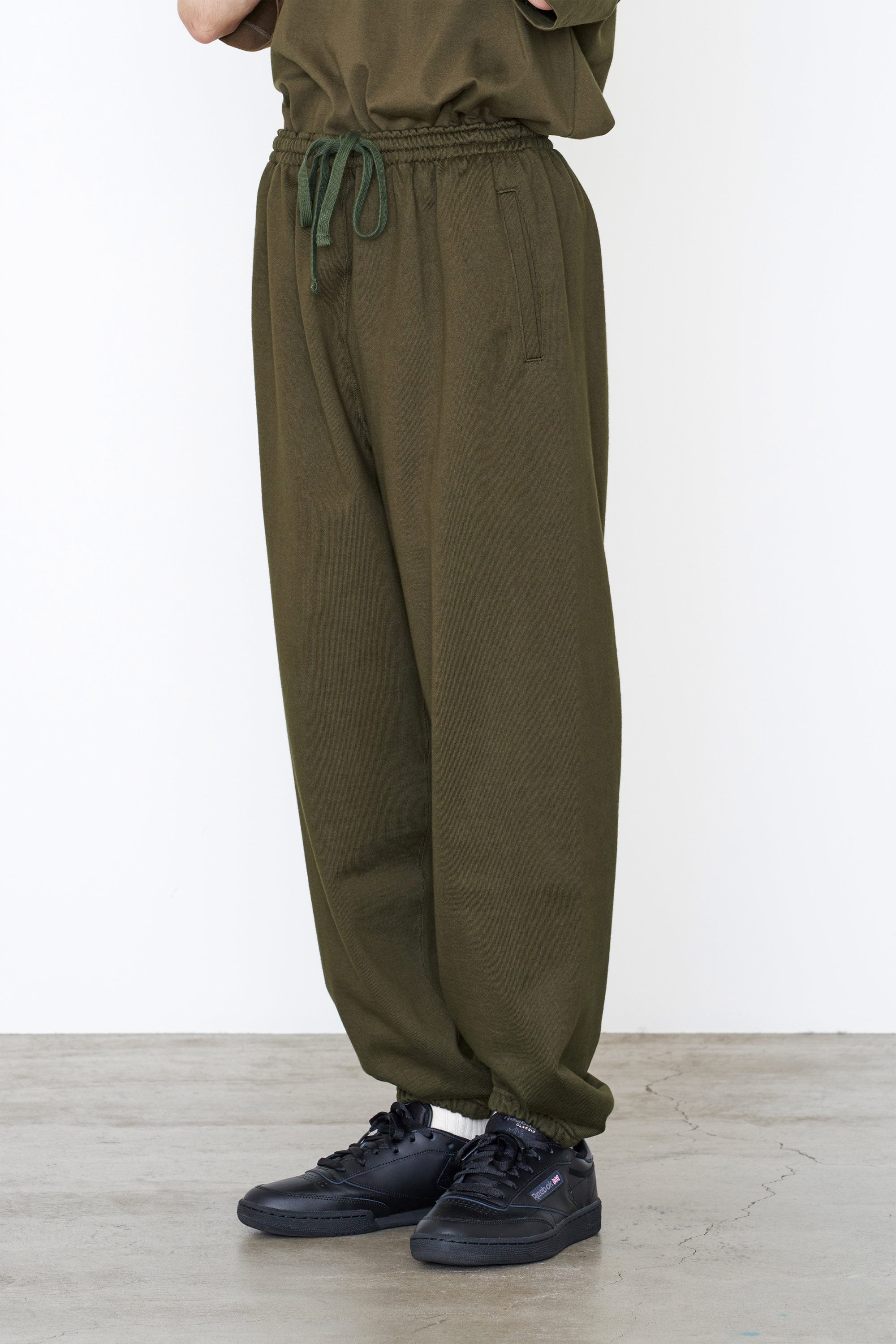 Organic Cotton Heavy Fleece Gym Pants, Olive Brown – MARKAWARE