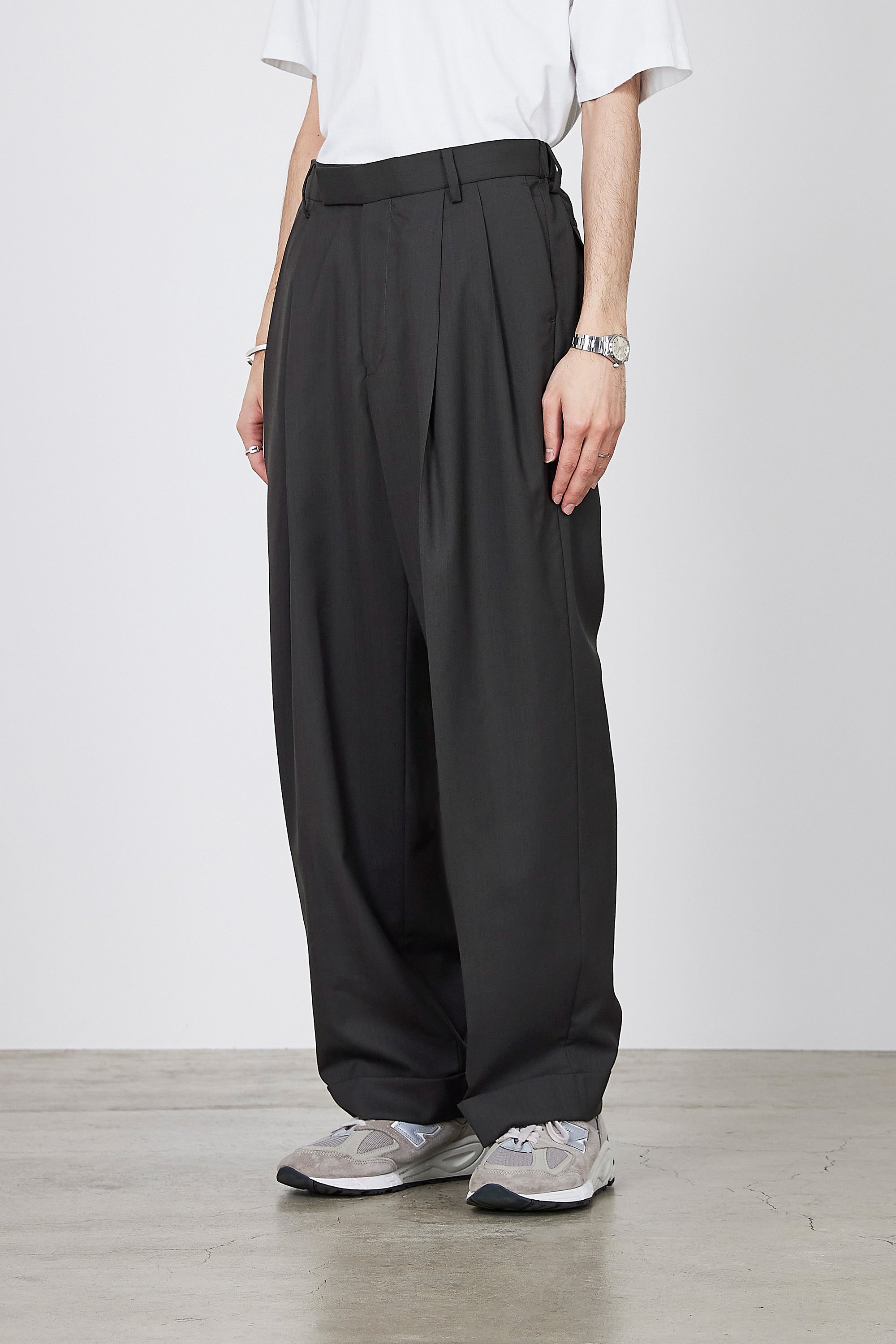 SUPER 120'S WOOL TROPICAL DOUBLE PLEATED CLASSIC WIDE TROUSERS, Charcoal
