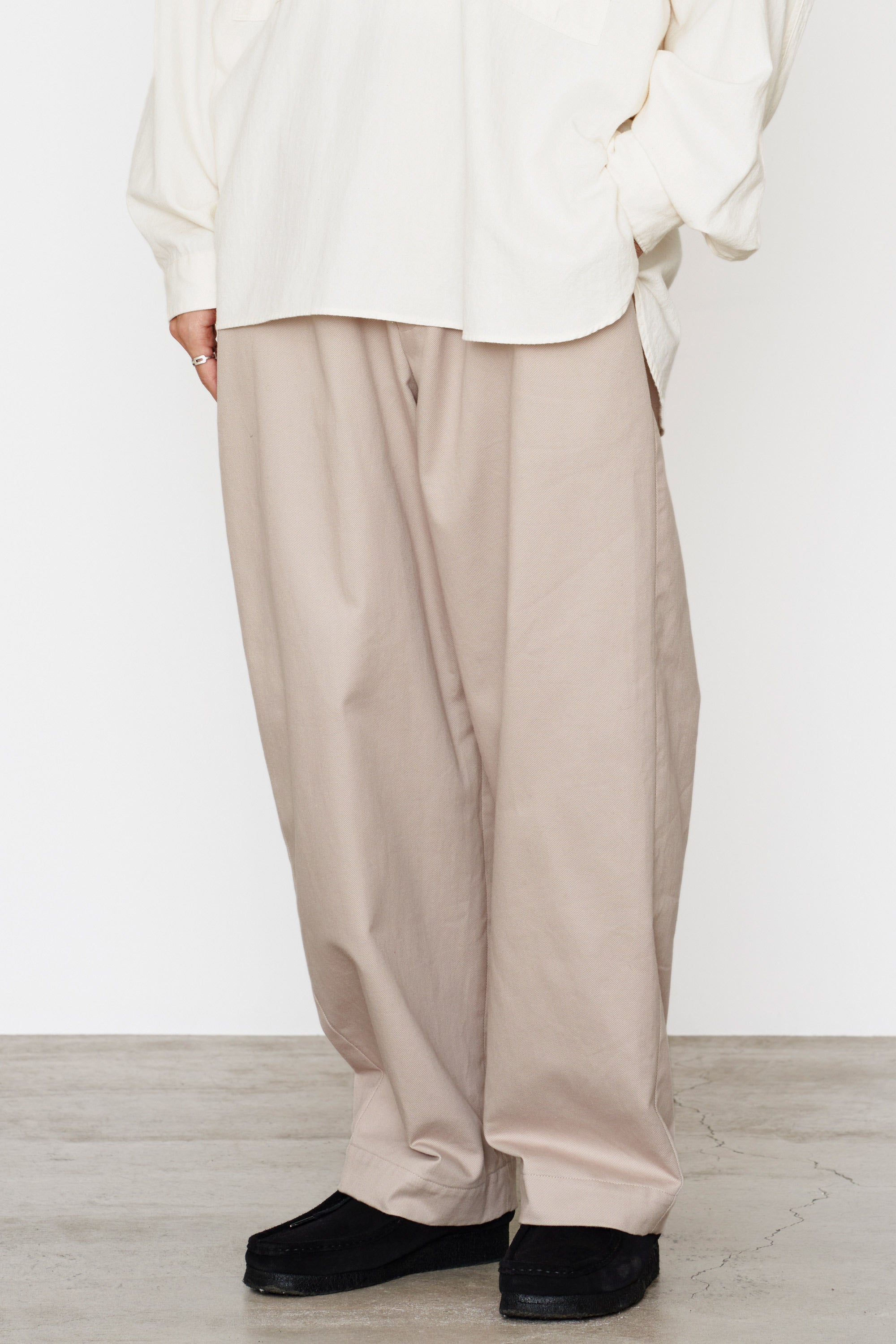 marka SIDE ADJUST TROUSERS COTTON DRILL | www.innoveering.net